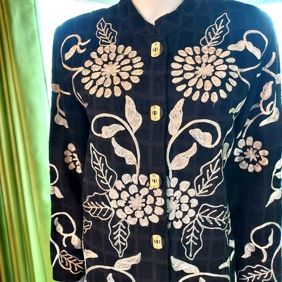 Allure Embroidered Jacket. - Picture 3 of 13